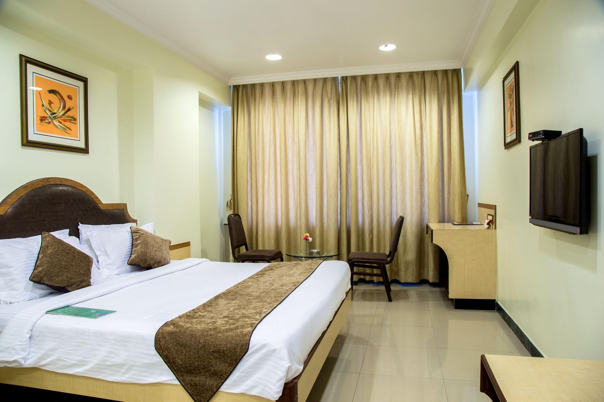 Hotel Tip Top Plaza Thane Exterior foto