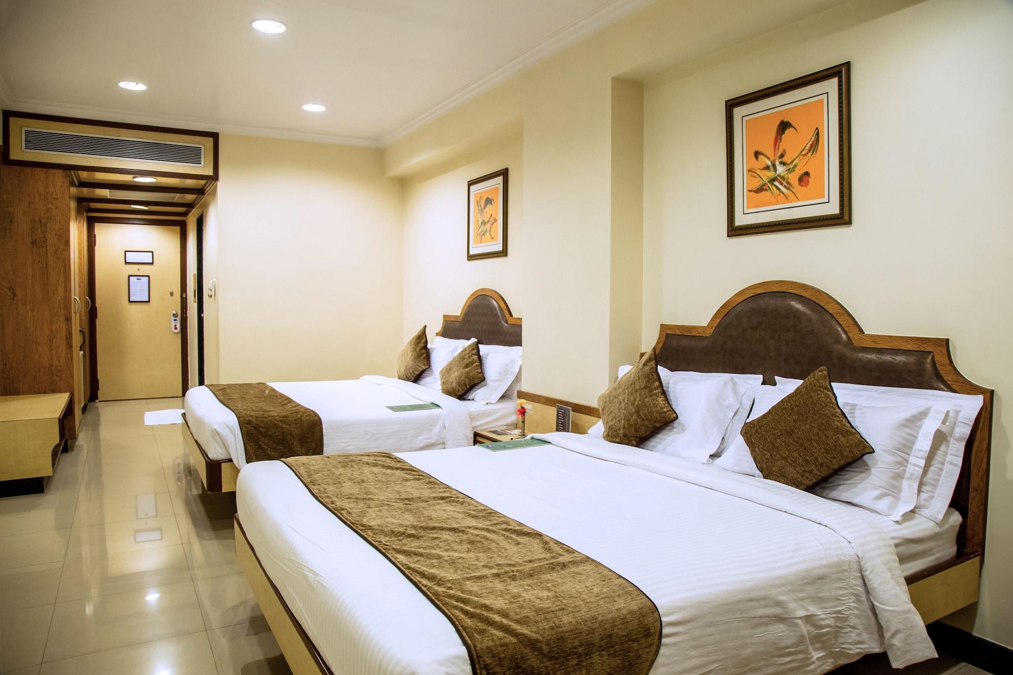 Hotel Tip Top Plaza Thane Exterior foto